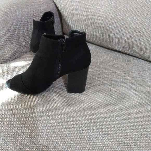 Womens Black Ankle Booties - Picture 8 of 8